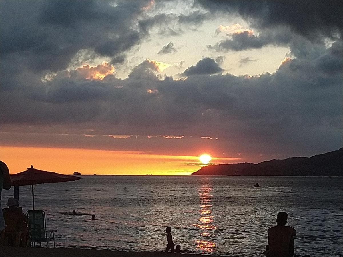 Suite Ilhabela - encantadora com varanda e vista panorâmica Extérieur photo