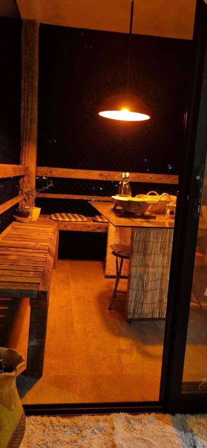 Suite Ilhabela - encantadora com varanda e vista panorâmica Extérieur photo